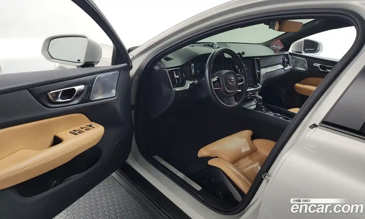 Volvo V60 2020 2.0 гидро в Москве № 724094, фото 10