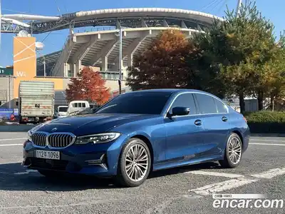 BMW 3-Series, 2022