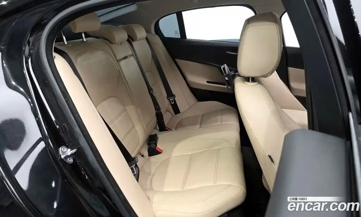 Jaguar XE 2018 2.0 гидро в Москве № 757713, фото 12