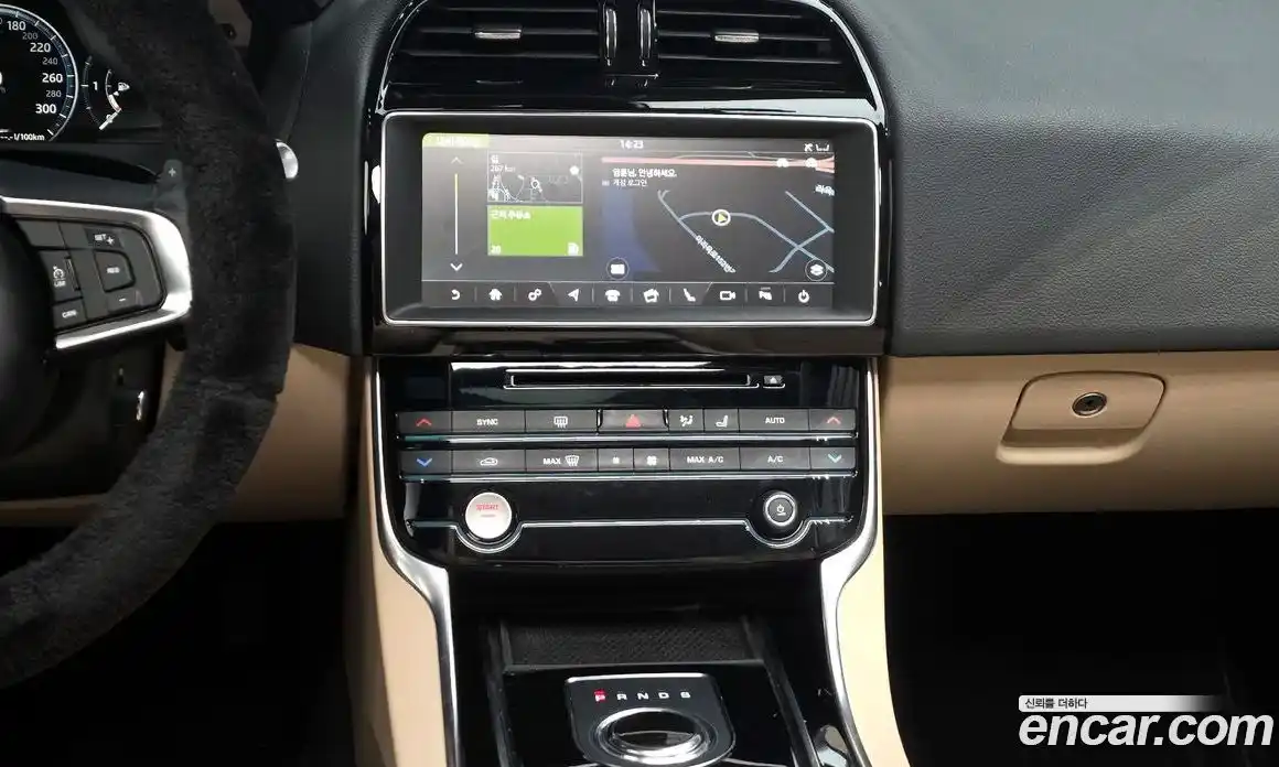 Jaguar XE 2018 2.0 гидро в Москве № 757713, фото 14