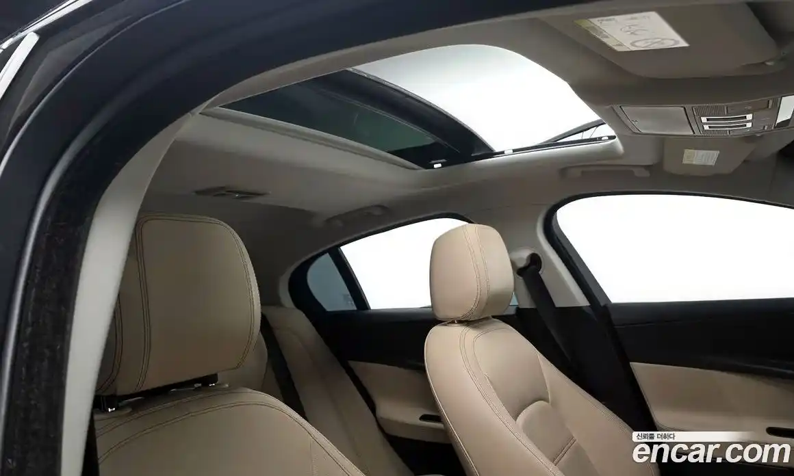 Jaguar XE 2018 2.0 гидро в Москве № 757713, фото 17