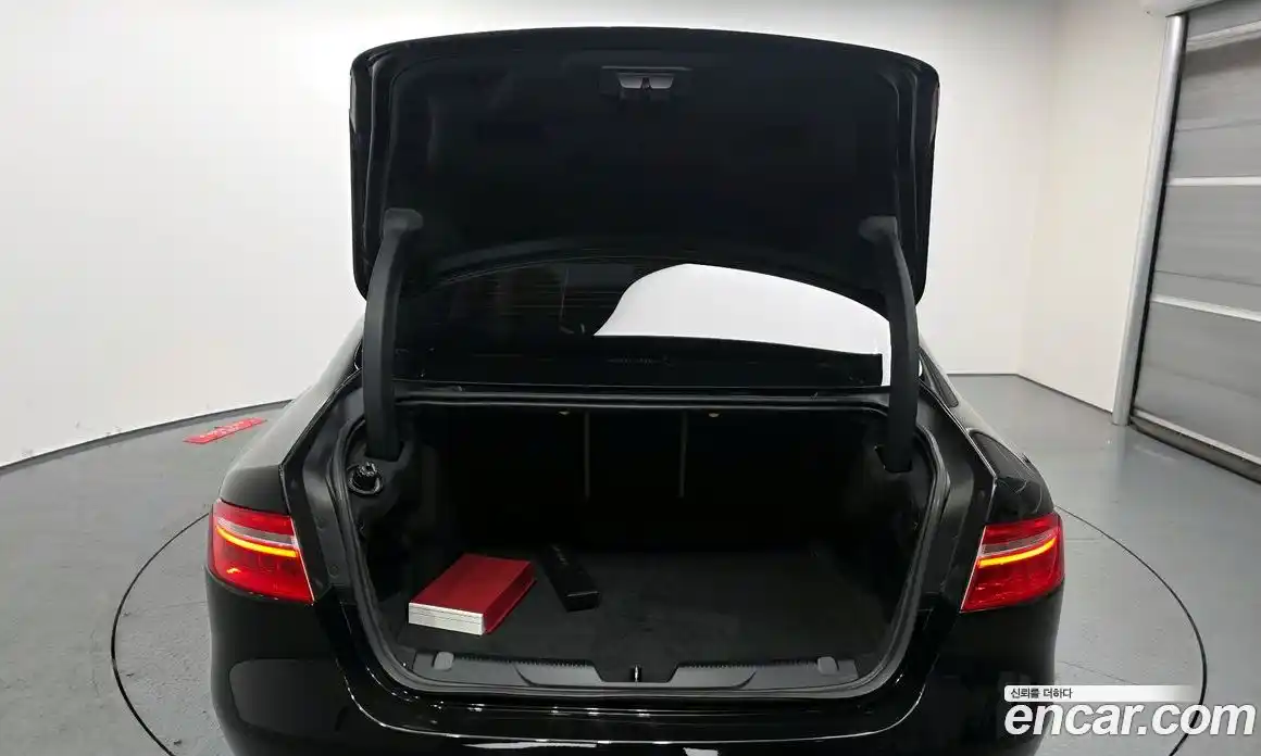 Jaguar XE 2018 2.0 гидро в Москве № 757713, фото 20