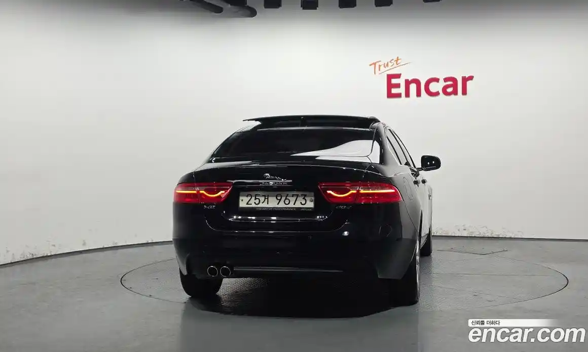 Jaguar XE 2018 2.0 гидро в Москве № 757713, фото 4