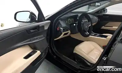 Jaguar XE 2018 2.0 гидро в Москве № 757713, миниатюра 10