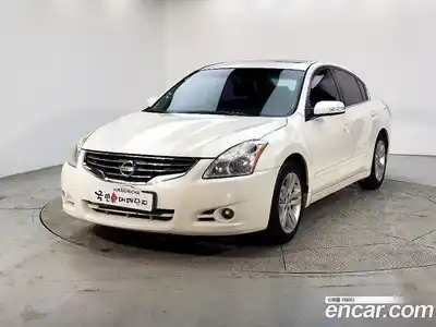 Nissan Altima, 2010