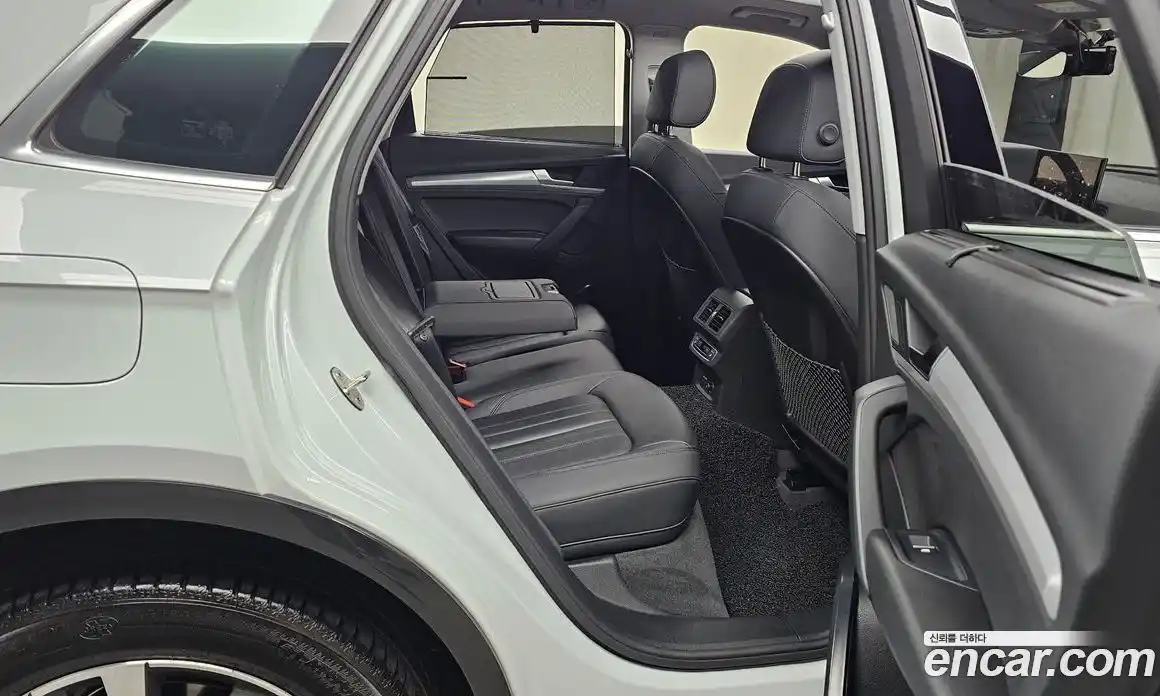 Audi Q5 2023 2.0 гидро в Москве, фото 12