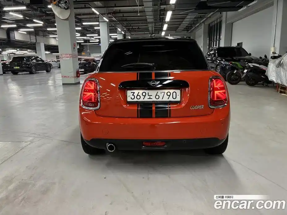 Mini Cooper 2019 1.5 гидро в Москве, фото 5