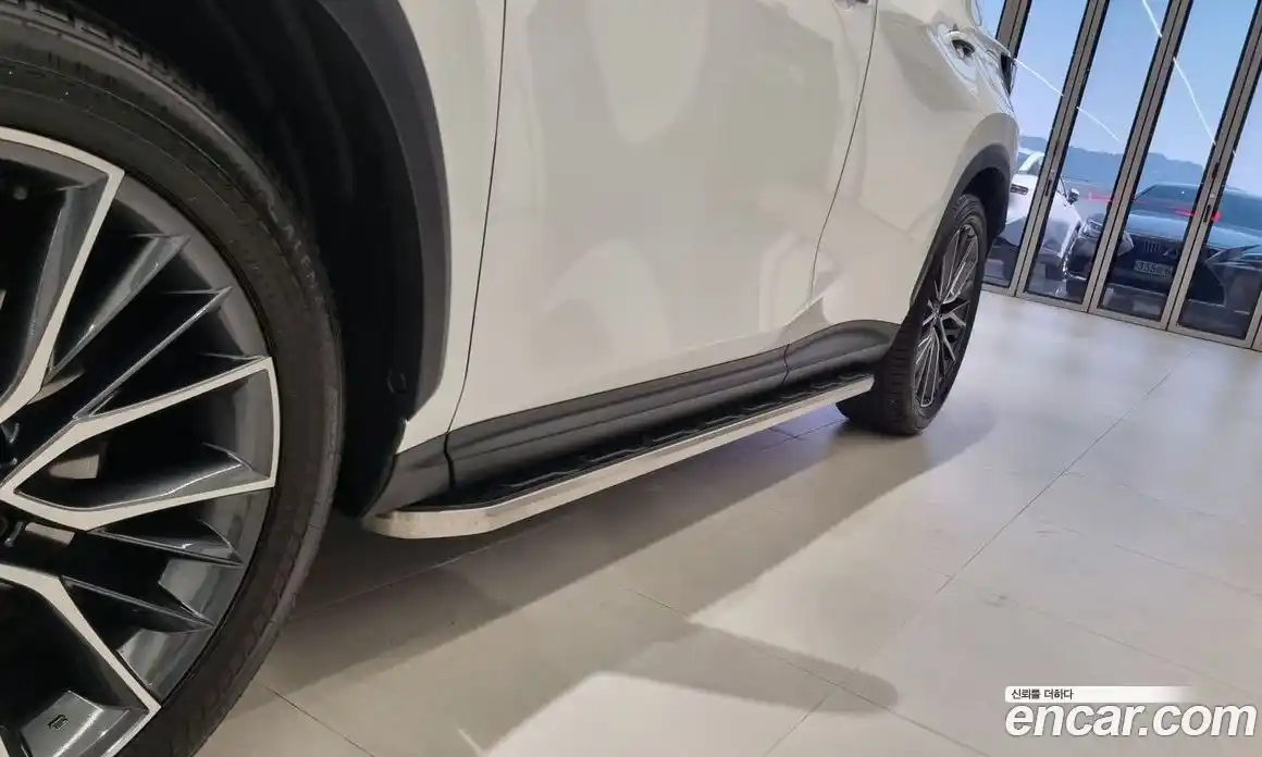 Lexus NX 2025 2.5 вариатор в Москве № 802690, фото 18