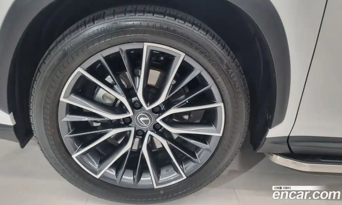 Lexus NX 2025 2.5 вариатор в Москве № 802690, фото 5