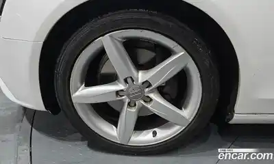 Audi A4 2010 2.0 гидро в Москве № 823392, миниатюра 5