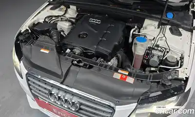 Audi A4 2010 2.0 гидро в Москве № 823392, миниатюра 6