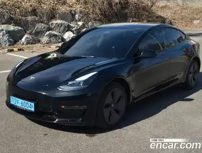 Tesla Model 3, 2022