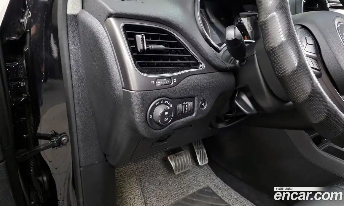 Jeep Cherokee 2020 2.4 гидро в Москве № 826639, фото 17