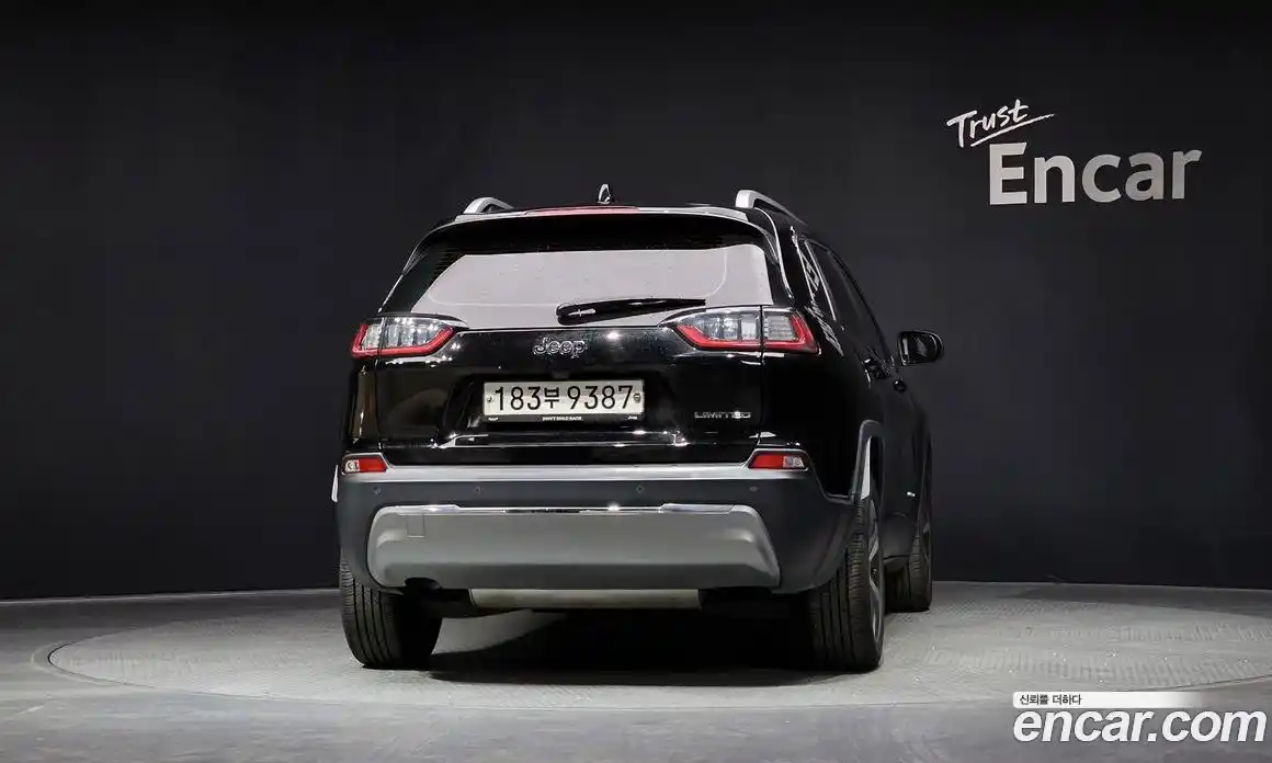 Jeep Cherokee 2020 2.4 гидро в Москве № 826639, фото 4