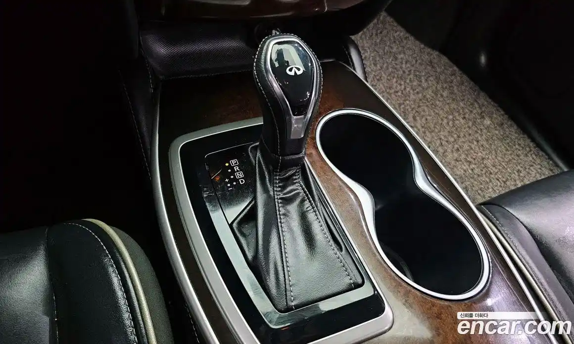 Infiniti QX60 2018 3.5 гидро в Москве № 827395, фото 9