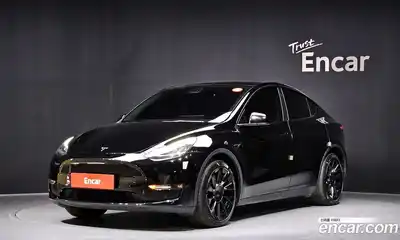 Tesla Model Y, 2022