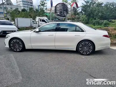 Mercedes-Benz S-Class 2023 3.0 гидро в Москве № 892704, миниатюра 2
