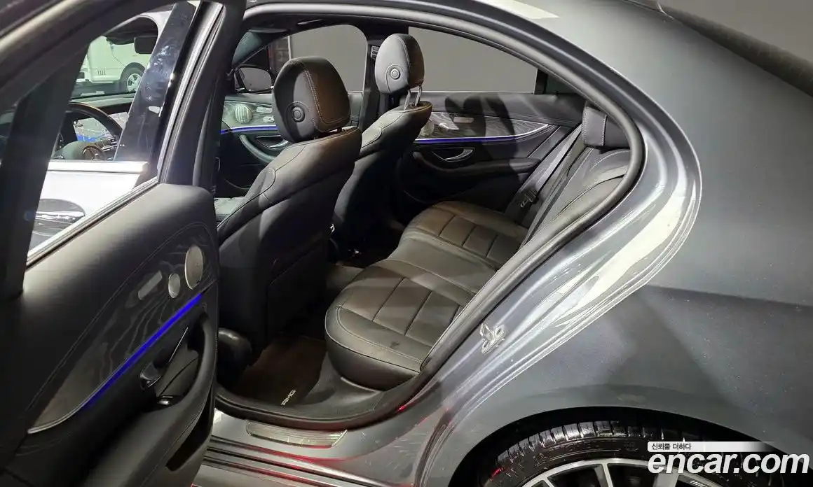Mercedes-Benz E-Class 2022 2.0 гидро, фото 11