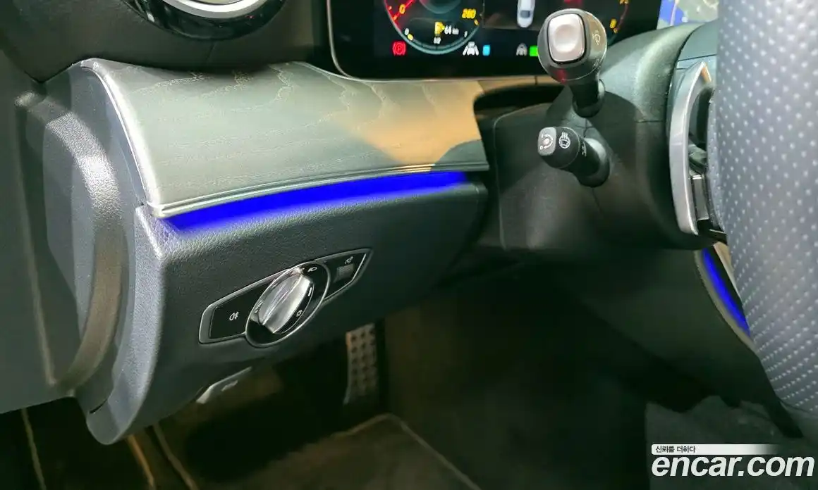 Mercedes-Benz E-Class 2022 2.0 гидро, фото 15