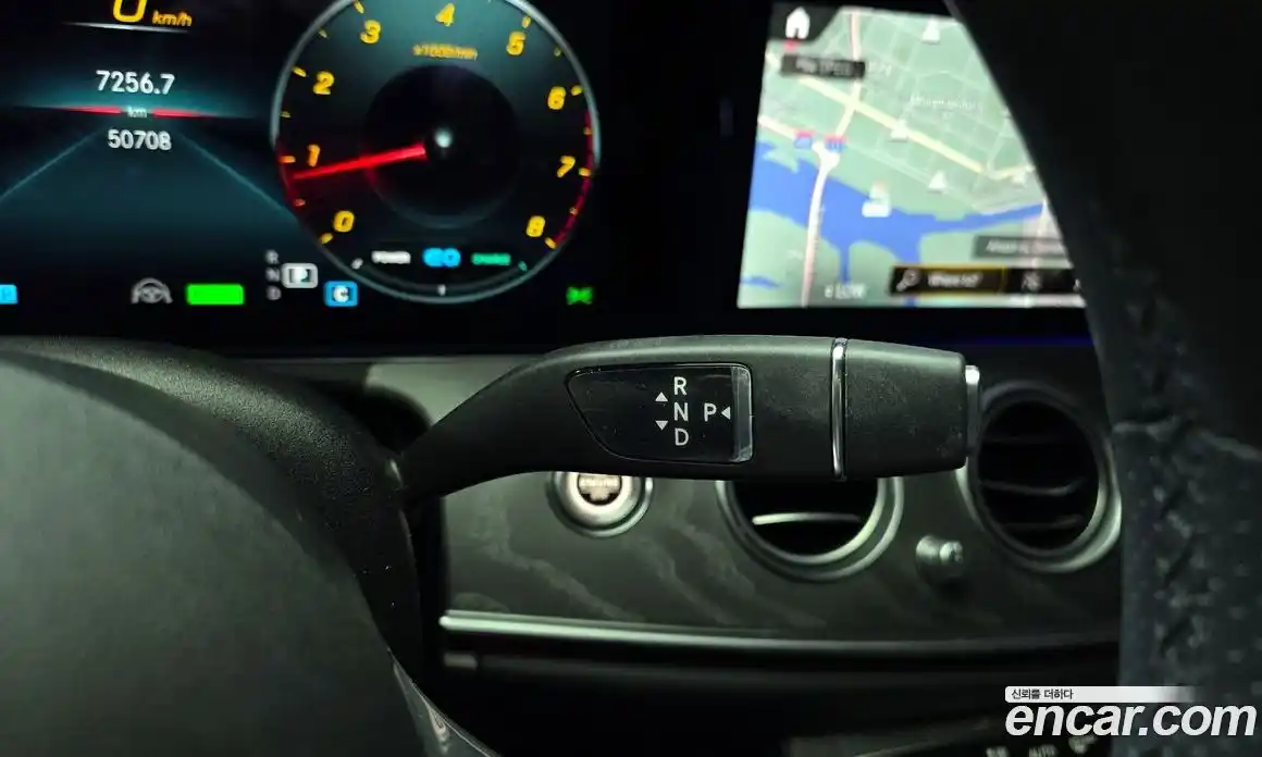 Mercedes-Benz E-Class 2022 2.0 гидро, фото 9
