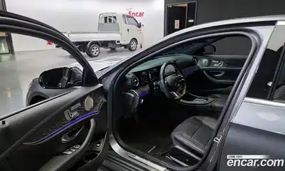 Mercedes-Benz E-Class 2022 2.0 гидро, миниатюра 10