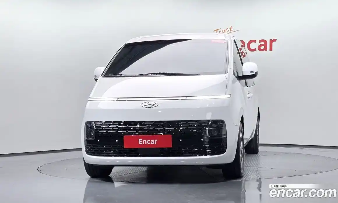 Hyundai Staria 2023 2.2 Автомат в Москве № 926401, фото 2