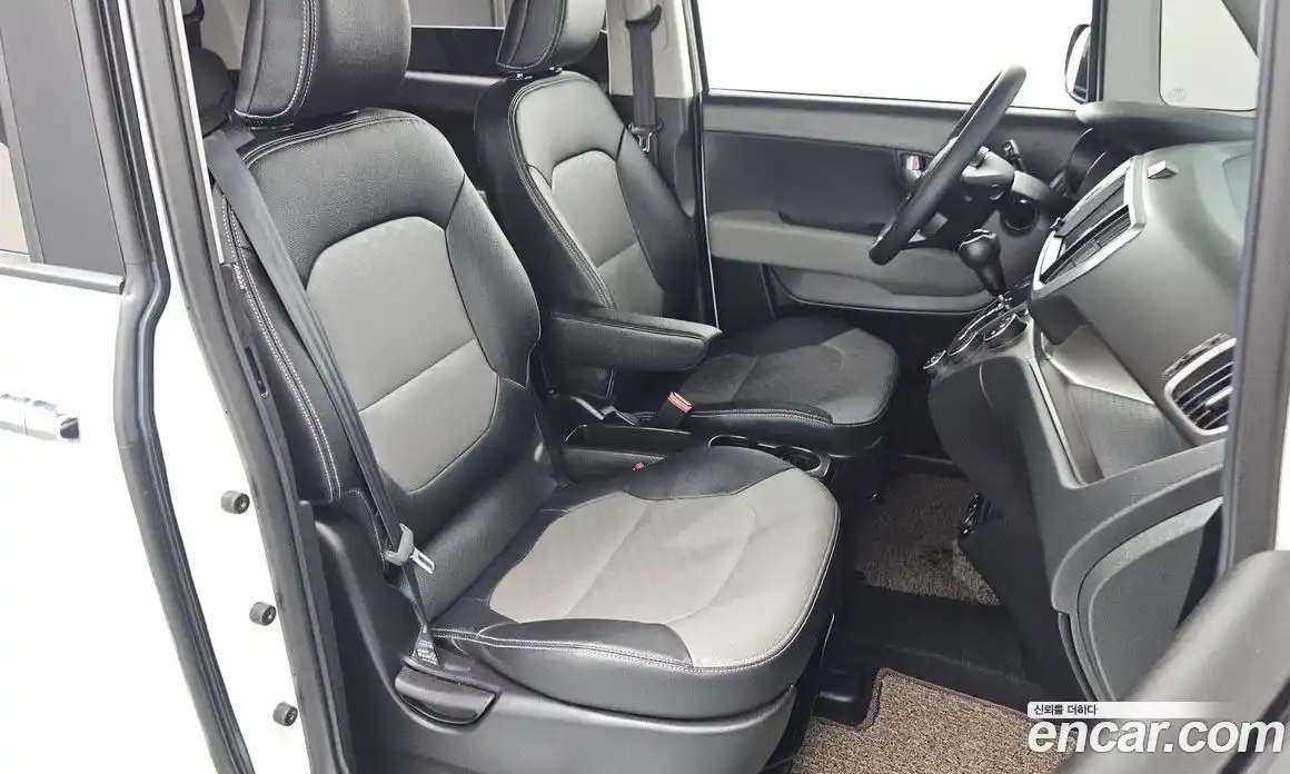 Kia Ray 2022 1.0 Автомат в Москве № 929150, фото 17