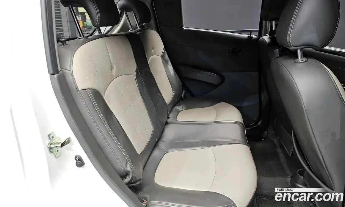 Chevrolet Spark 2011 1.0 гидро в Москве № 935566, фото 12