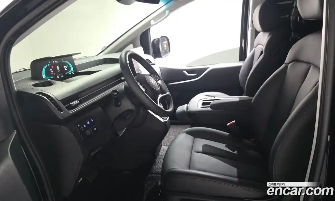 Hyundai Staria 2025 1.6 Автомат в Москве № 967987, фото 11