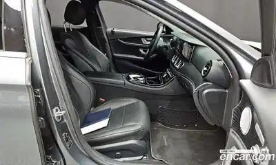 Mercedes-Benz E-Class 2020 2.0 гидро в Москве № 970088, миниатюра 11