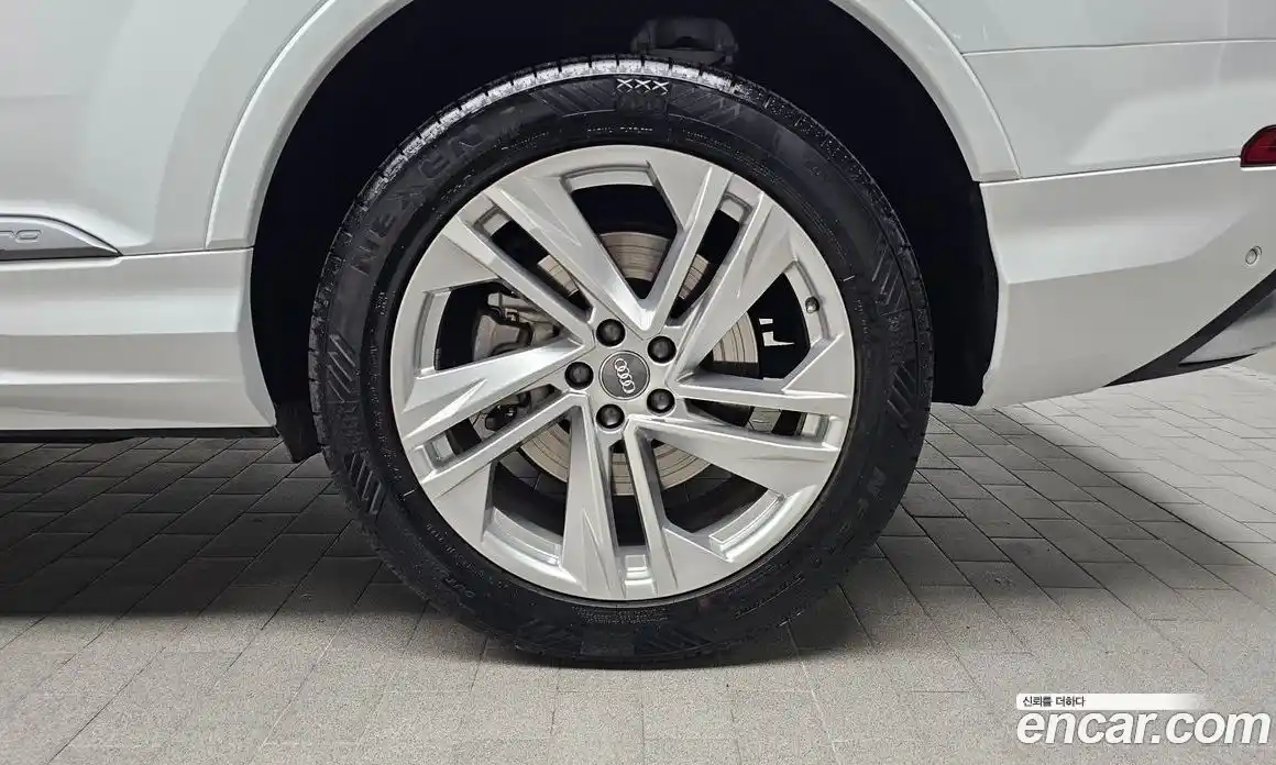 Audi Q7 2021 3.0 гидро в Москве № 970449, фото 5