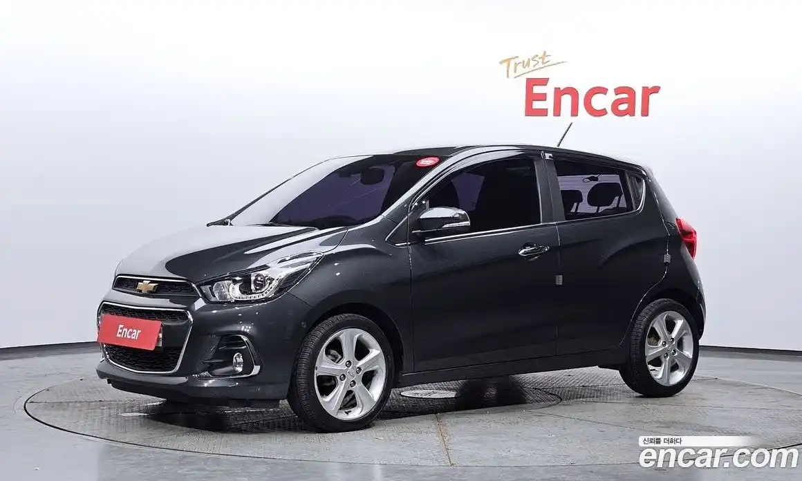 Chevrolet Spark 2016 1.0 Автомат в Москве № 974989, фото 1