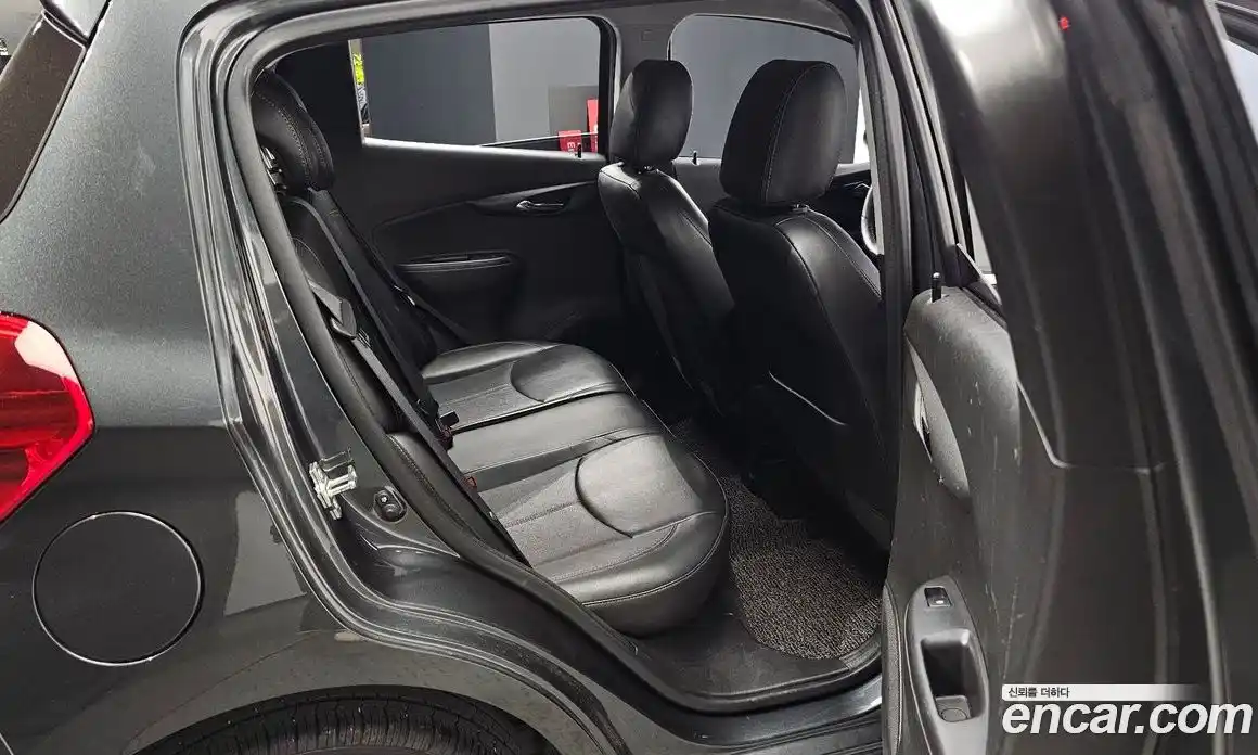 Chevrolet Spark 2016 1.0 Автомат в Москве № 974989, фото 12