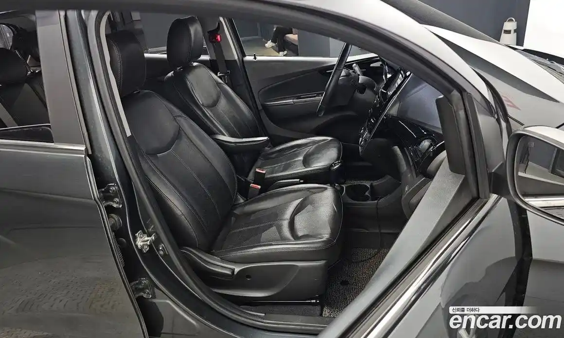 Chevrolet Spark 2016 1.0 Автомат в Москве № 974989, фото 13