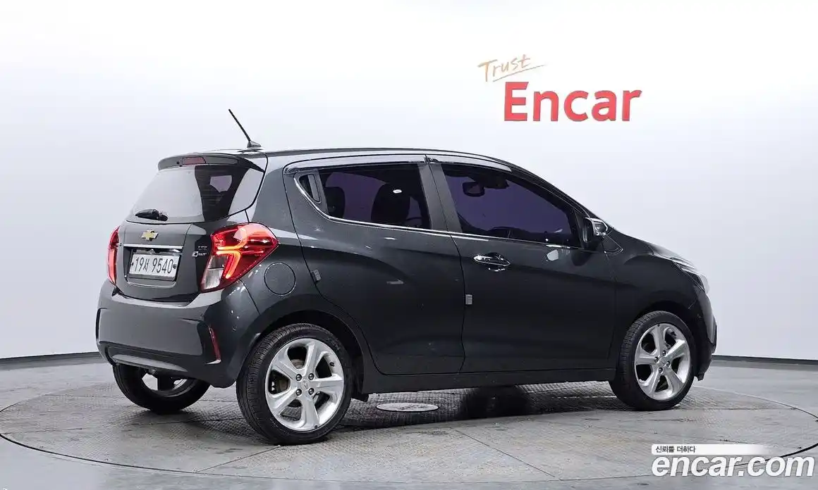 Chevrolet Spark 2016 1.0 Автомат в Москве № 974989, фото 2