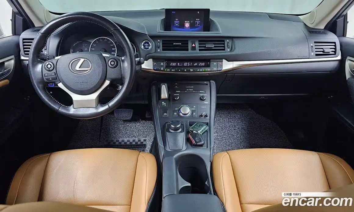 Lexus CT200h 2016 1.8 гидро в Москве № 975917, фото 7