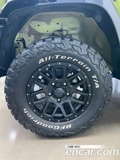 Suzuki Jimny 2021 1.5 механика в Москве № 976687, миниатюра 5