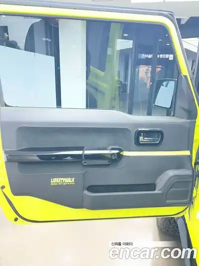 Suzuki Jimny 2021 1.5 механика в Москве № 976687, миниатюра 8