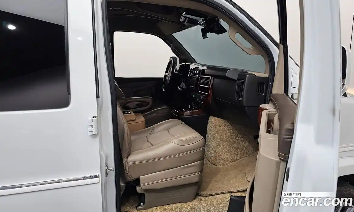 GMC Savana 2020 6.0 гидро в Москве № 976757, фото 11