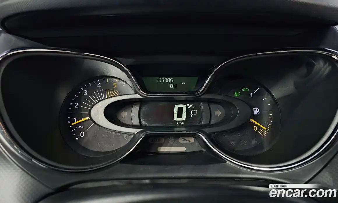 Renault QM3 2015 1.5 Автомат в Москве № 1000407, фото 8