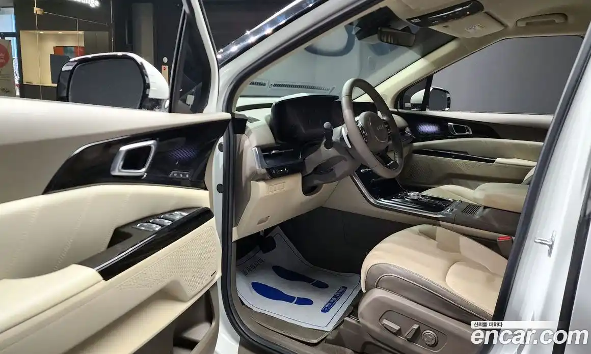 Kia Canival 2022 3.5 Автомат в Москве № 1002686, фото 11