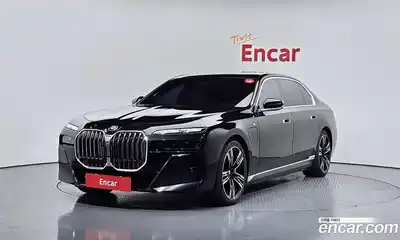 BMW 7-Series 750e xDrive M 스포츠