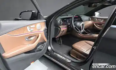 Mercedes-Benz E-Class 2021 1.9 гидро, миниатюра 10