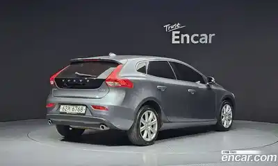 Volvo V40 2018 2.0 гидро в Москве № 1008700, миниатюра 2