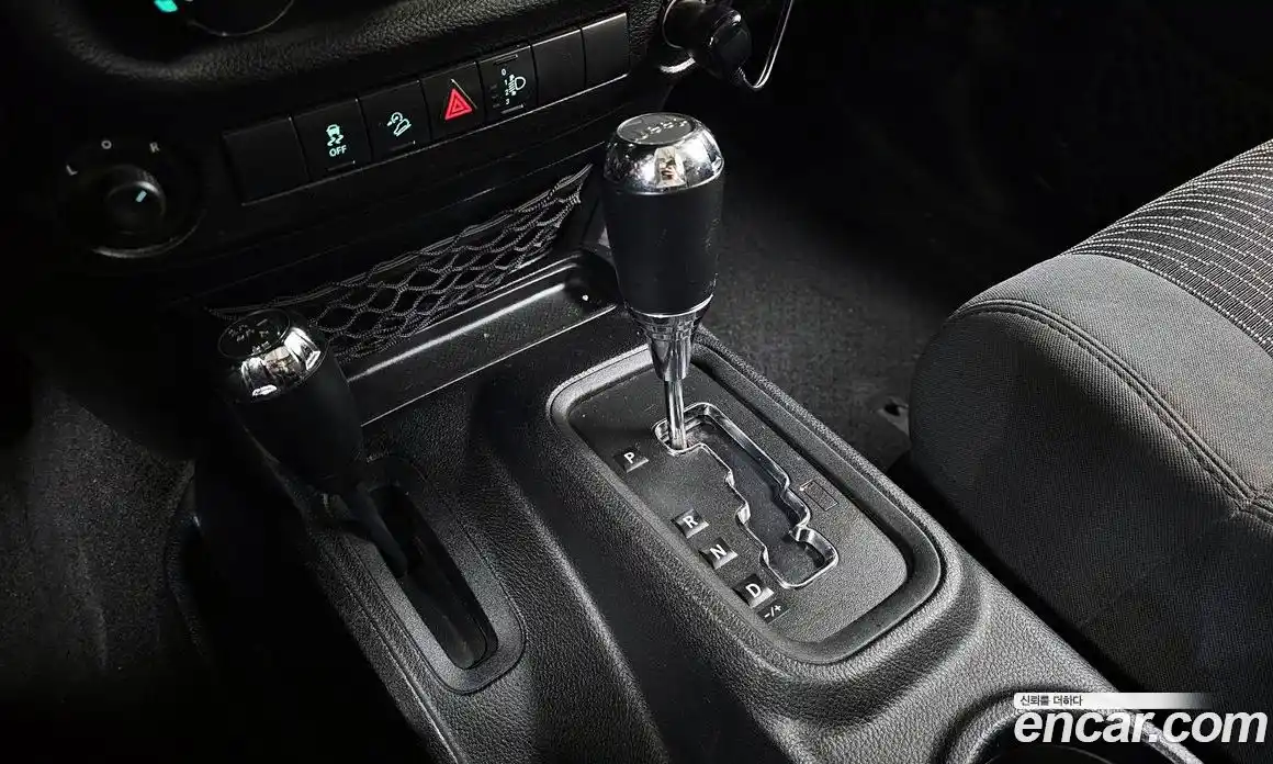 Jeep Wrangler 2012 2.8 гидро в Москве № 1015099, фото 9
