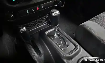 Jeep Wrangler 2012 2.8 гидро в Москве № 1015099, миниатюра 9