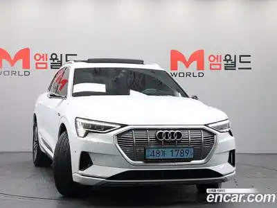 Audi e-tron 2021 гидро в Москве № 163303, миниатюра 2
