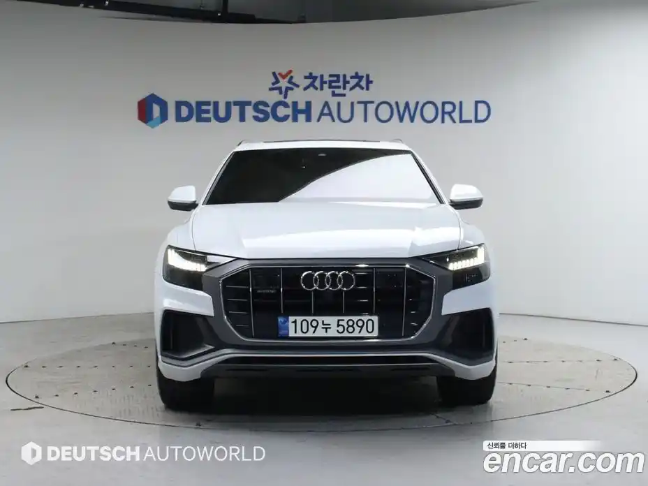 Audi Q8 2021 3.0 гидро в Москве № 163983, фото 3