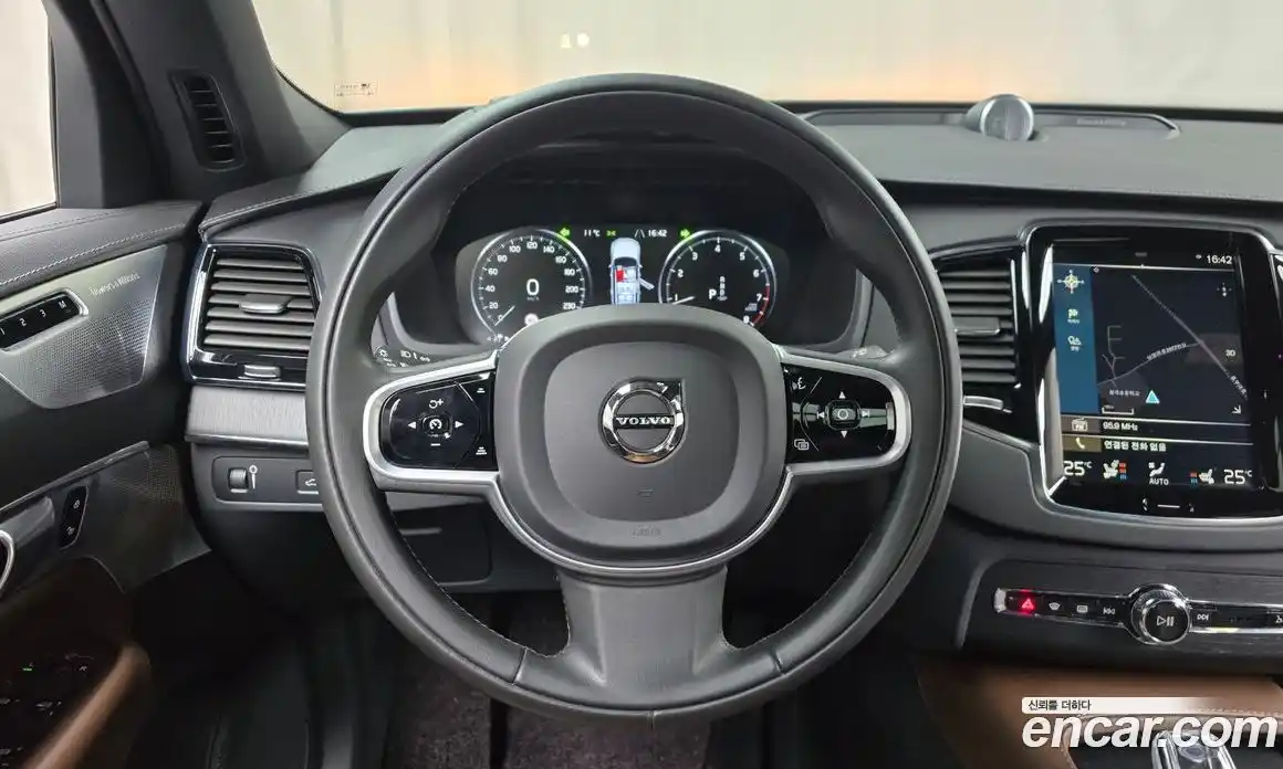 Volvo XC90 2021 2.0 гидро в Москве № 164240, фото 13