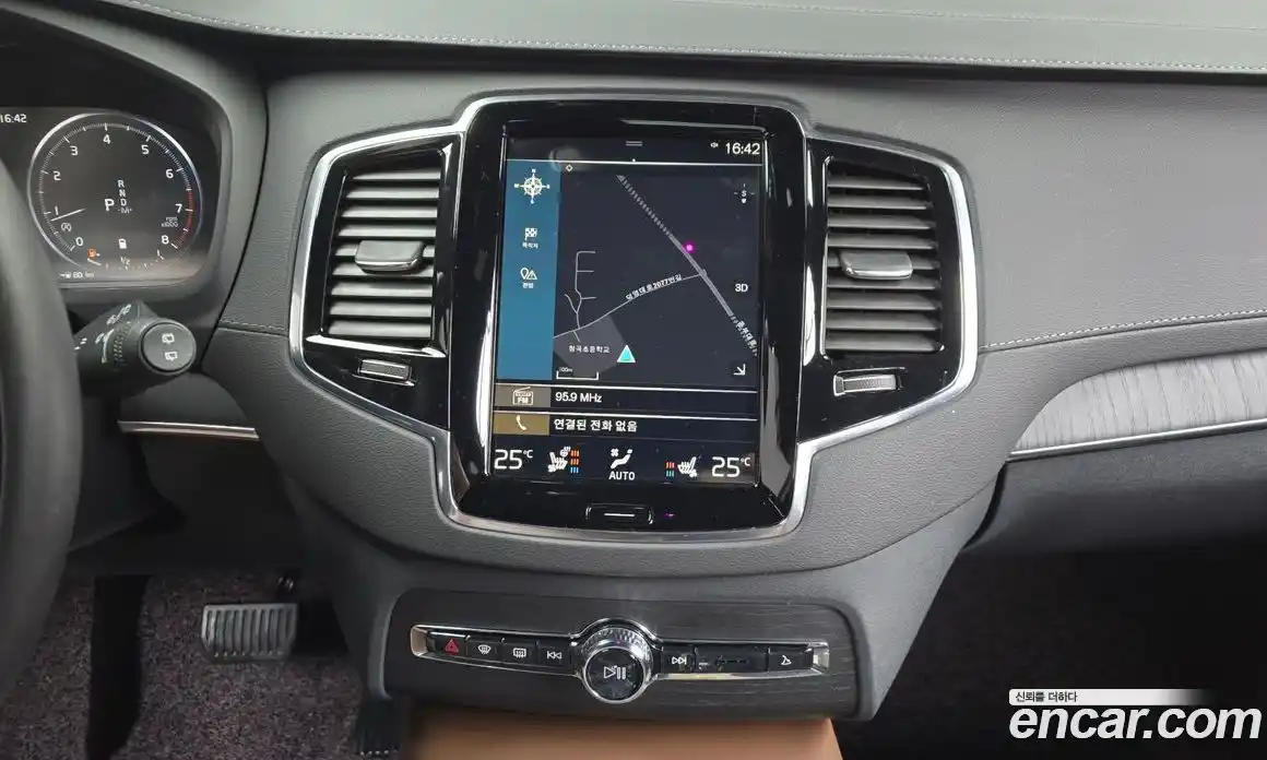 Volvo XC90 2021 2.0 гидро в Москве № 164240, фото 14